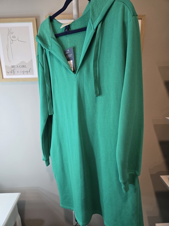 Universal Thread Other - NWT Coverup-Fleece Universal Thread Green Hooded